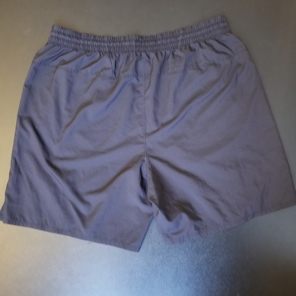 The North Face shorts - Picture 2 of 3